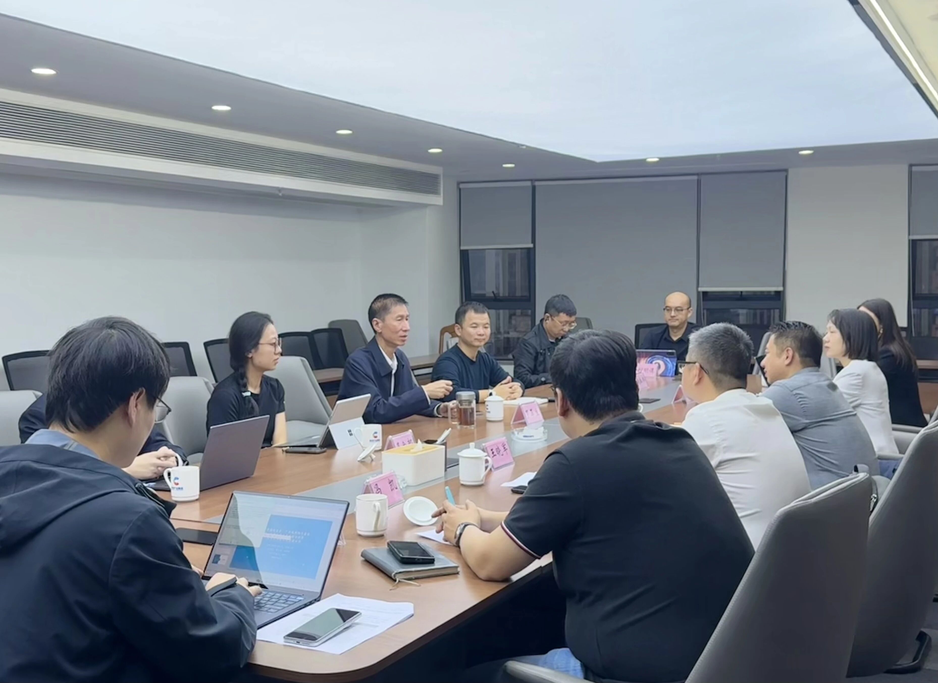 60b2bb86f9adbe5edd6d9b656bb4b32f.jpg 60b2bb86f9adbe5edd6d9b656bb4b32f.jpg